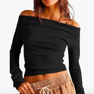 3/$30 🌸 Tankaneo Amazon Black Long Sleeve Shirts Off Shoulder Top Size Large